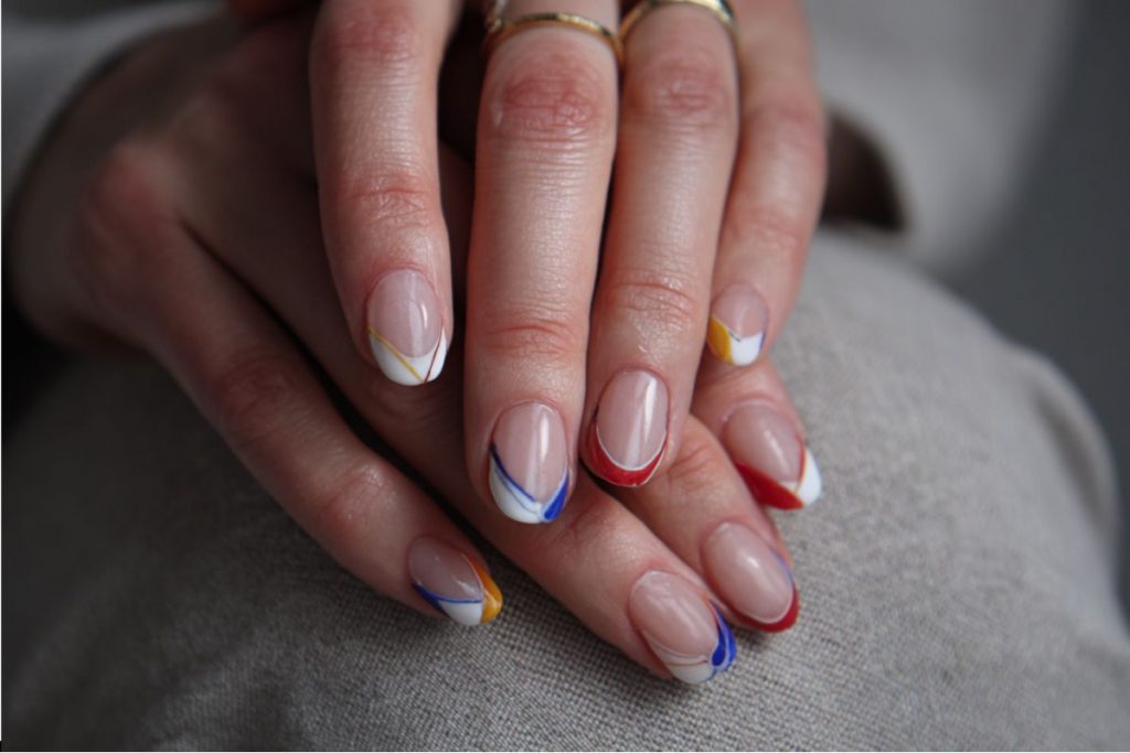20 Stunning Acrylic French Tip Nail Designs to Try in 2025