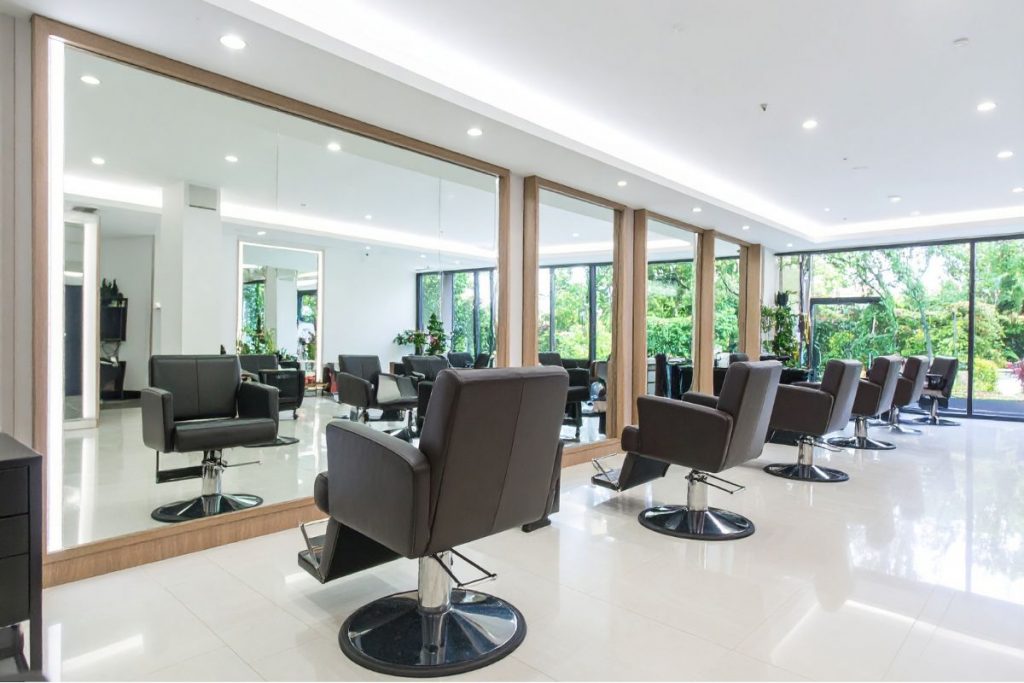Secrets to Thriving with a Franchise of Salon Business
