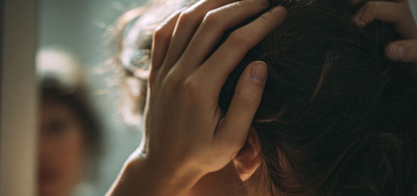 You can use your fingers, a thread, or just look closely at a strand to determine the thickness of the hair.